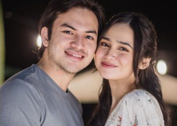 Fix Dilamar! Rizky Nazar Beri Kejutan Romantis untuk Syifa Hadju di Pinggir Pantai