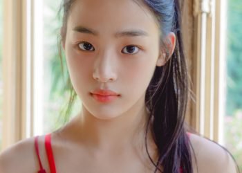 Minji NewJeans Disorot Saat Hadiri Event CHANEL di Tengah Perseteruan Min Hee Jin dan HYBE