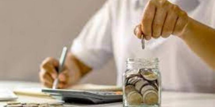 Strategi Efektif Menghemat Uang untuk Liburan Impian