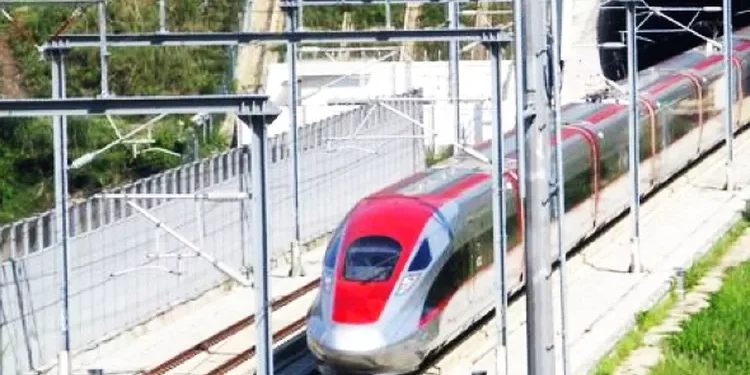 INFRASTRUKTUR TRANSPORTASI: MENYATUKAN KOTA DAN DESA DALAM SATU RUTE KEMAJUAN