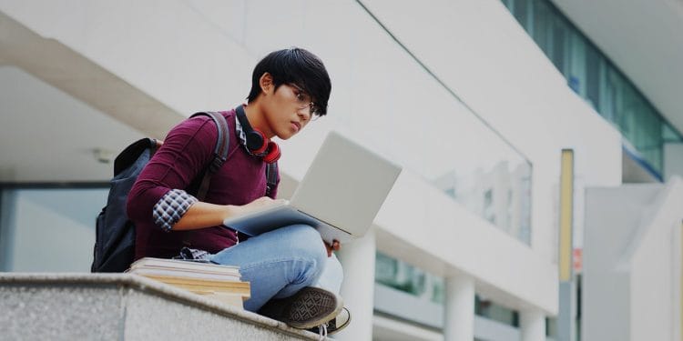 INVESTASI UNTUK MAHASIWA MENANAM BENIH SEJAK DINI, MENUAI HASIL DI MASA DEPAN