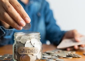 CARA MENABUNG YANG EFEKTIF: MEMBANGUN KEBIASAAN FINANSIAL SEJAK DINI