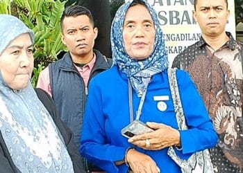 Ibu dan Ketua RT Bersaksi Ringankan Windi