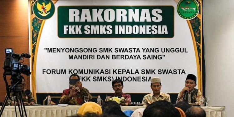 Kepala Sekolah Se-Indonesia Sepakat Tingkatkan Mutu dan Daya Saing SMK Swasta