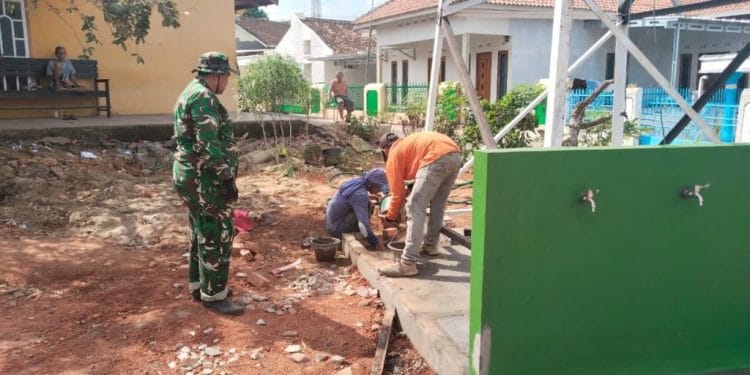 Gotong Royong TNI dan Warga, Sumur Bor 54 Meter Hadir untuk Masyarakat Kotabumi