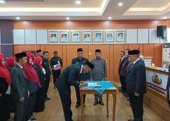 1. Tak Ada Toleransi untuk Jual Beli Jabatan, Ini Pesan Bupati Tanggamus kepada 47 Kepala Sekolah